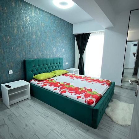 Luxy Apartamento Craiova Exterior foto
