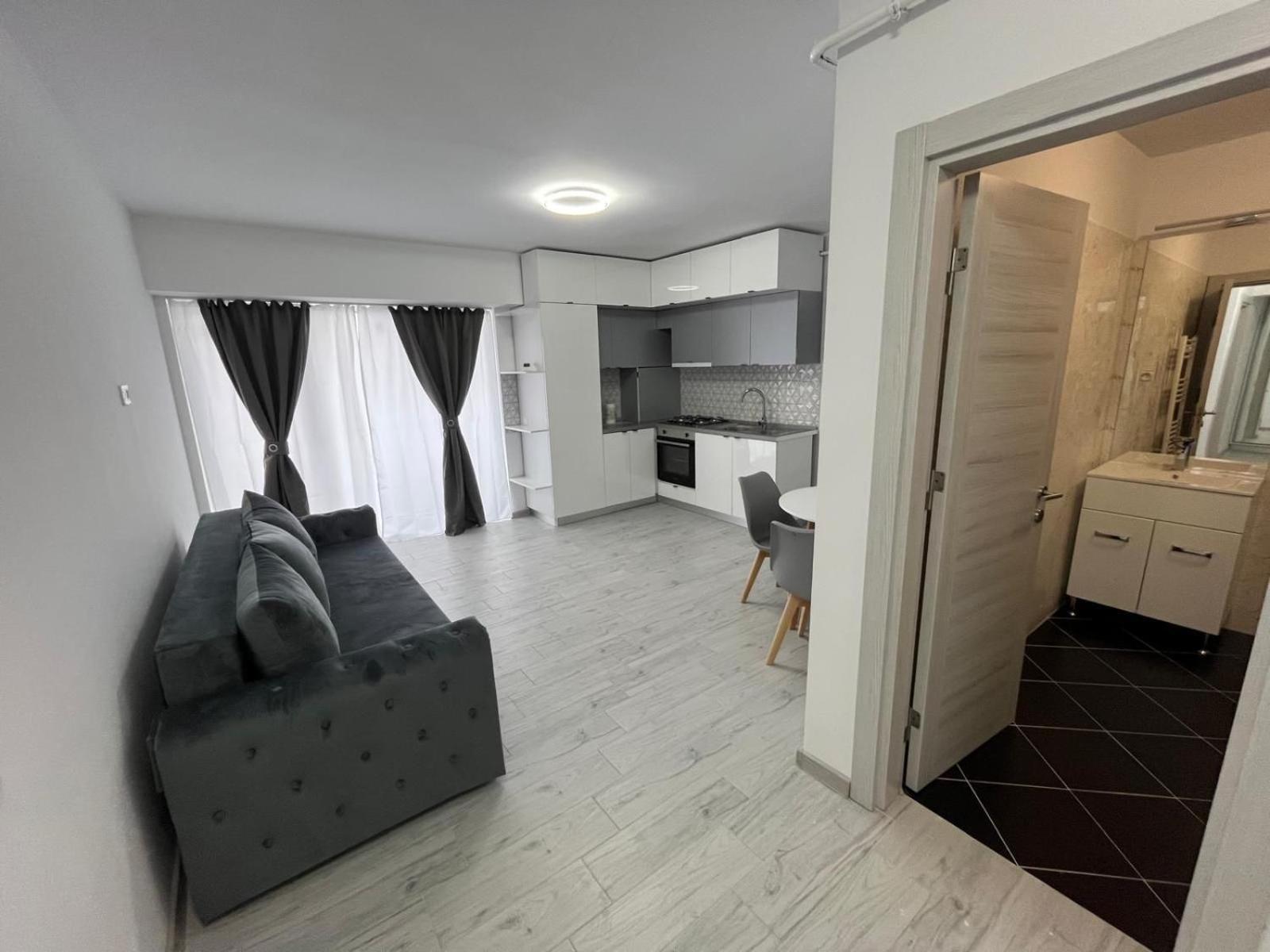 Luxy Apartamento Craiova Exterior foto